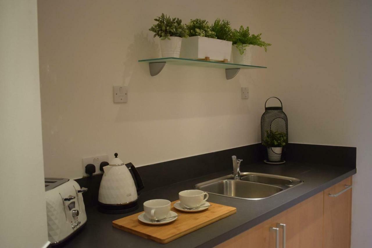Luxury 2 Bed Apartment Witney Eksteriør billede