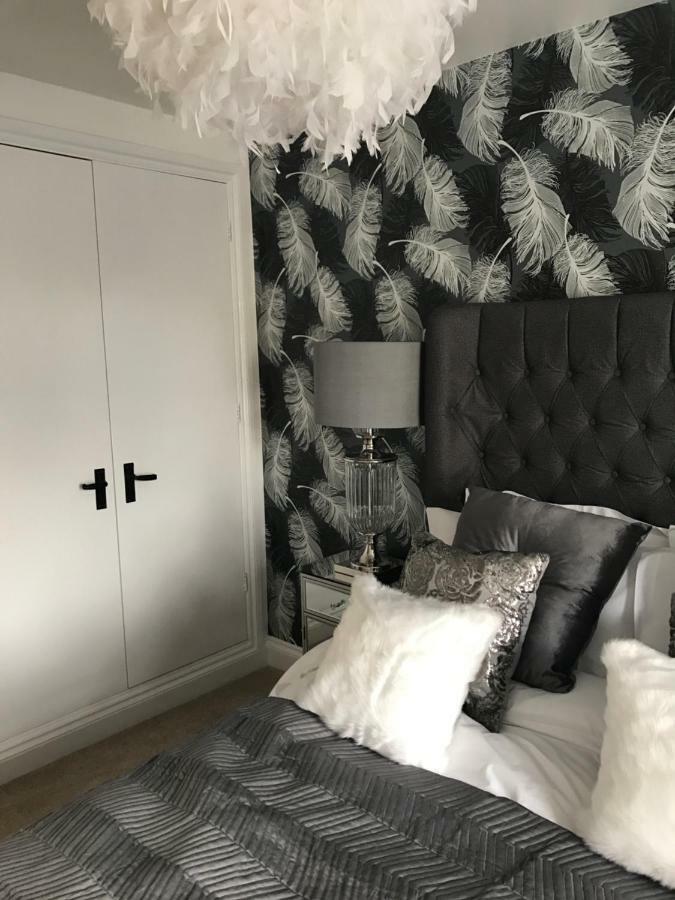 Luxury 2 Bed Apartment Witney Eksteriør billede