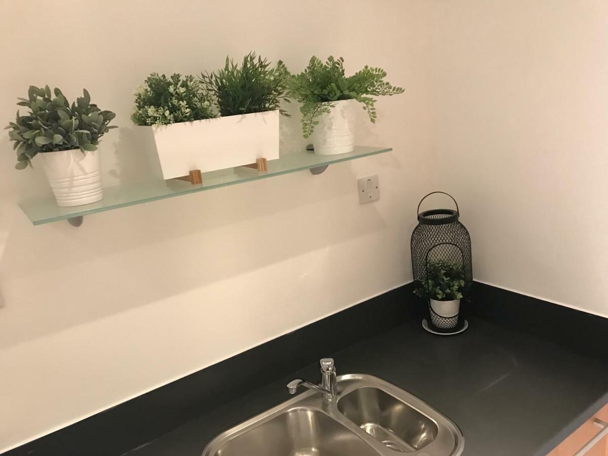 Luxury 2 Bed Apartment Witney Eksteriør billede