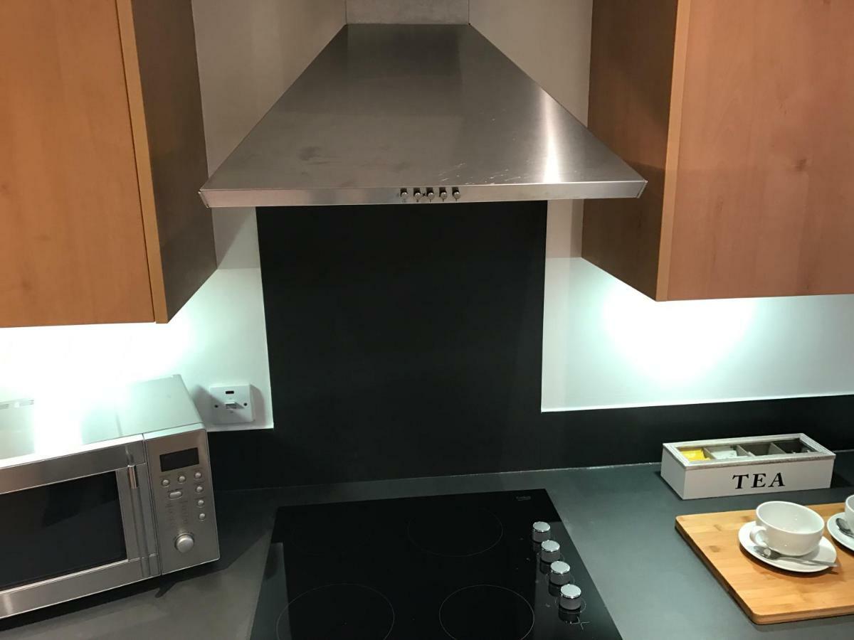 Luxury 2 Bed Apartment Witney Eksteriør billede