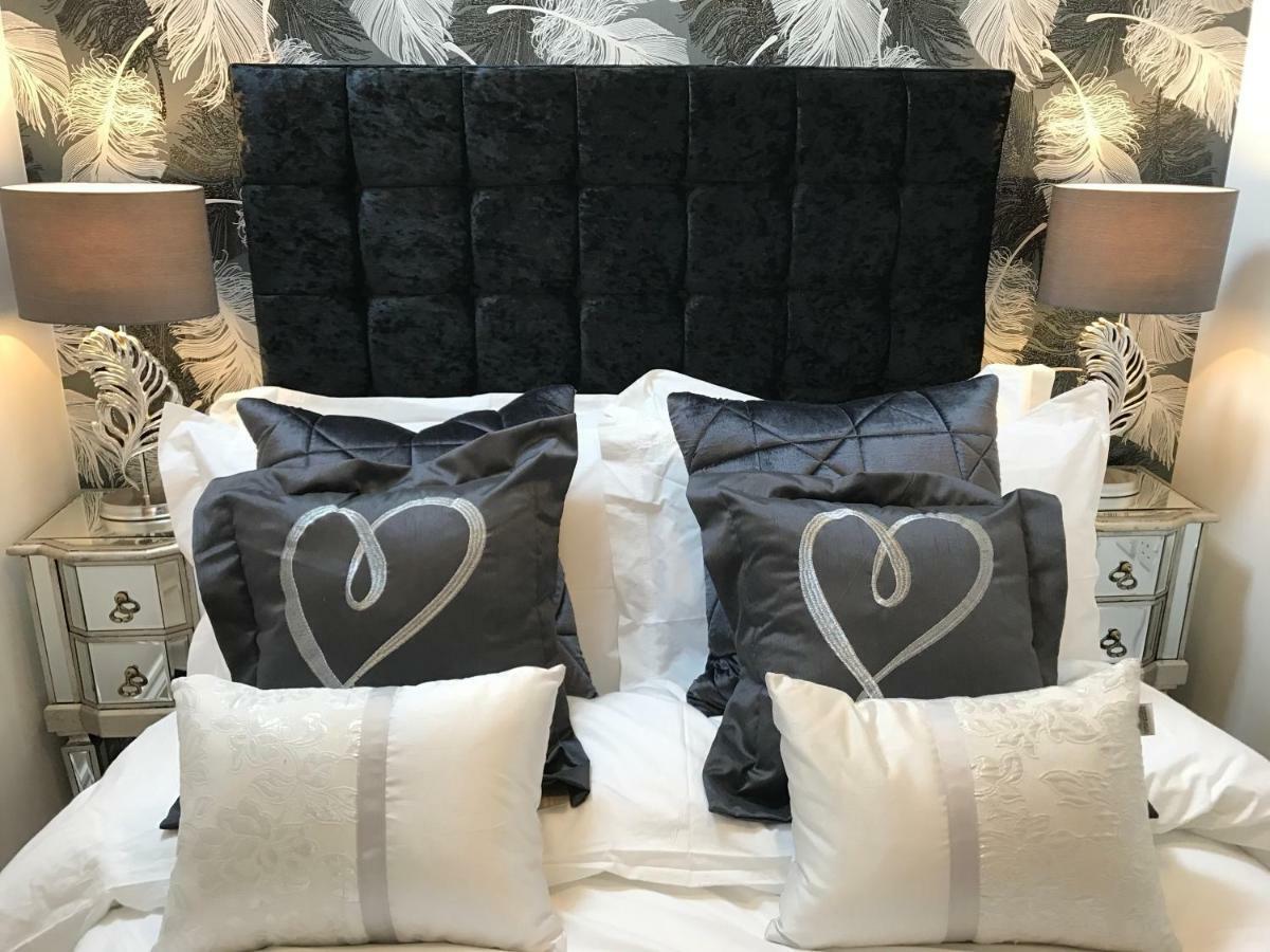 Luxury 2 Bed Apartment Witney Eksteriør billede