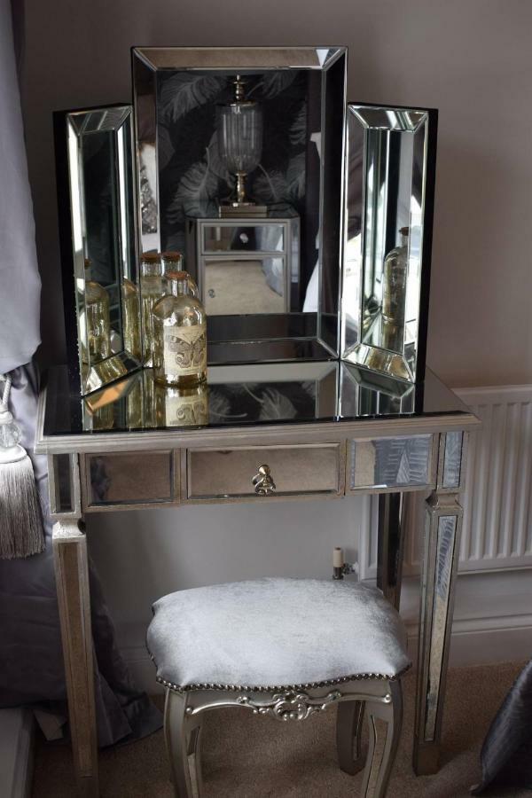 Luxury 2 Bed Apartment Witney Eksteriør billede